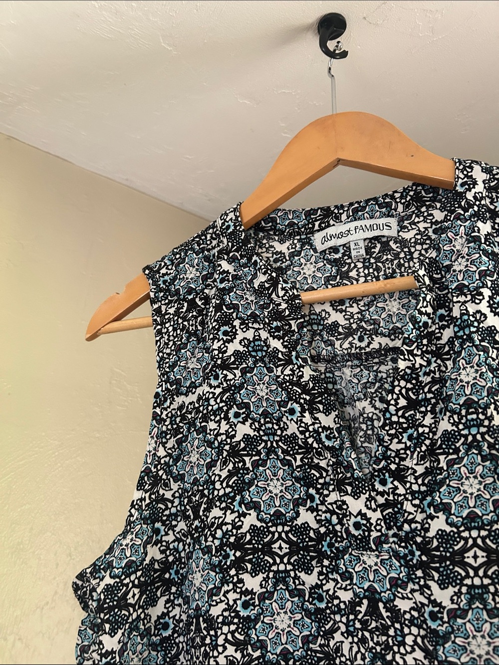 Almost Famous Sleeveless Printed Mini Dress in Black, Blue & Pink - Picture 4 of 7